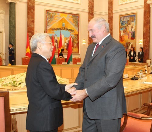 Укрепление и развитие дружбы и всестороннего сотрудничества между Вьетнамом и Беларусью - ảnh 1